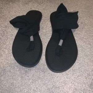 Sanuk yoga sling sandals (black)